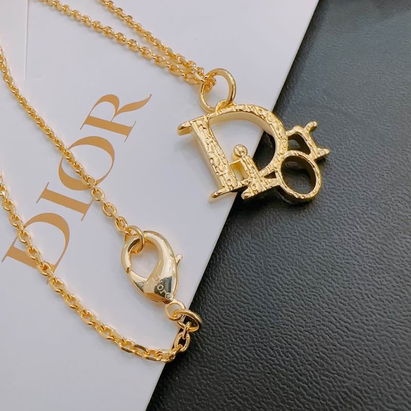 Dior Necklace 04lyr233 (2)